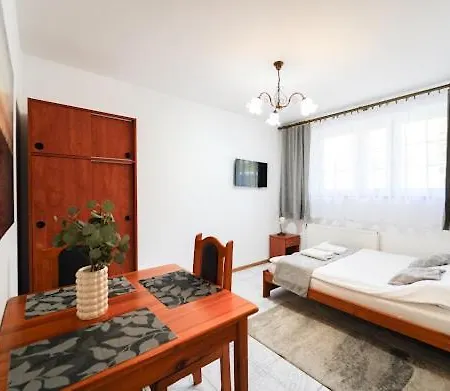 Grodzisko Do Wynajecia Quarto em Acomodações Particulares